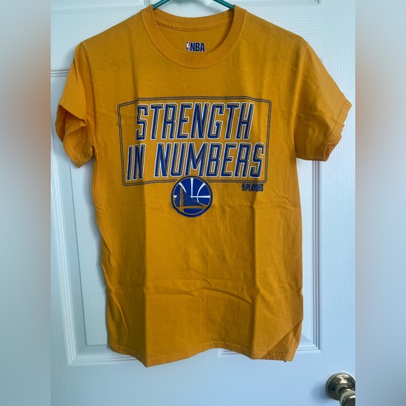 NBA Tops - Golden state warriors NBA short sleeve tshirt strength in numbers size small